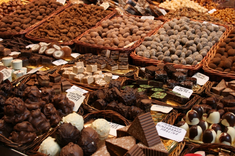 vitrine-ST RAPHAEL-min_chocolates_chocolate_nibble_sweetness_fine_chocolates_gourmet_candy_brand-752083